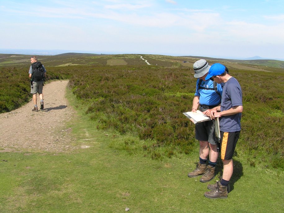 Graham & Paul decide where to go but John W can't wait!